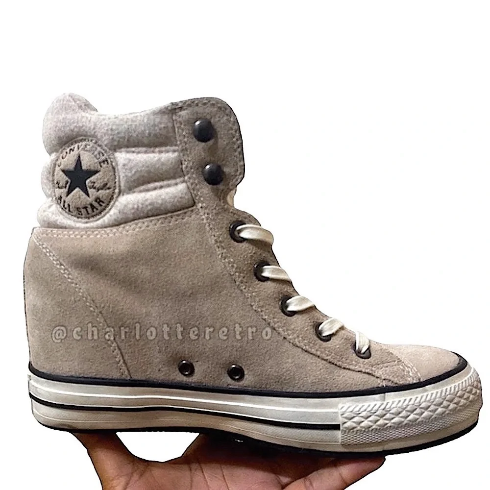 Converse • CTAS Platform Hi Sneakers - Picture 4 of 11